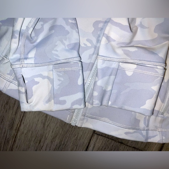 Lululemon Define Jacket Luxtreme
Incognito Camo Jacquard Alpine White Starlight - Picture 11 of 14